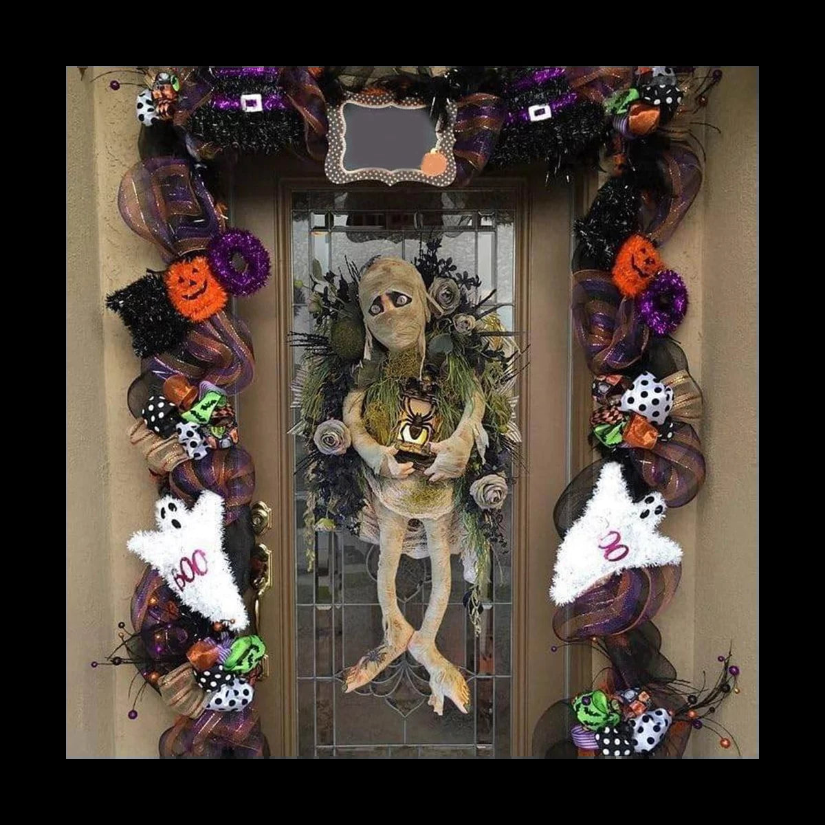 Halloween Mummy Wreath with Skull – Spooky Front Door Decoration for a Scary Halloween